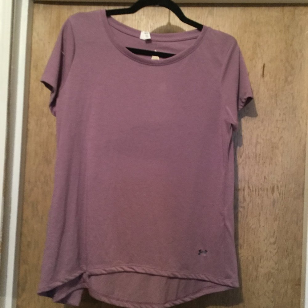 Under Arrmour top with split back pink in color  size Small